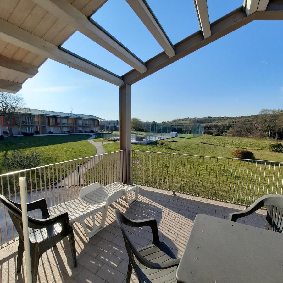 Villaggio Esmera 데센자노델가르다 외부 사진