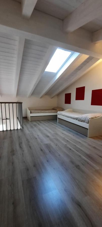 Villaggio Esmera 데센자노델가르다 외부 사진