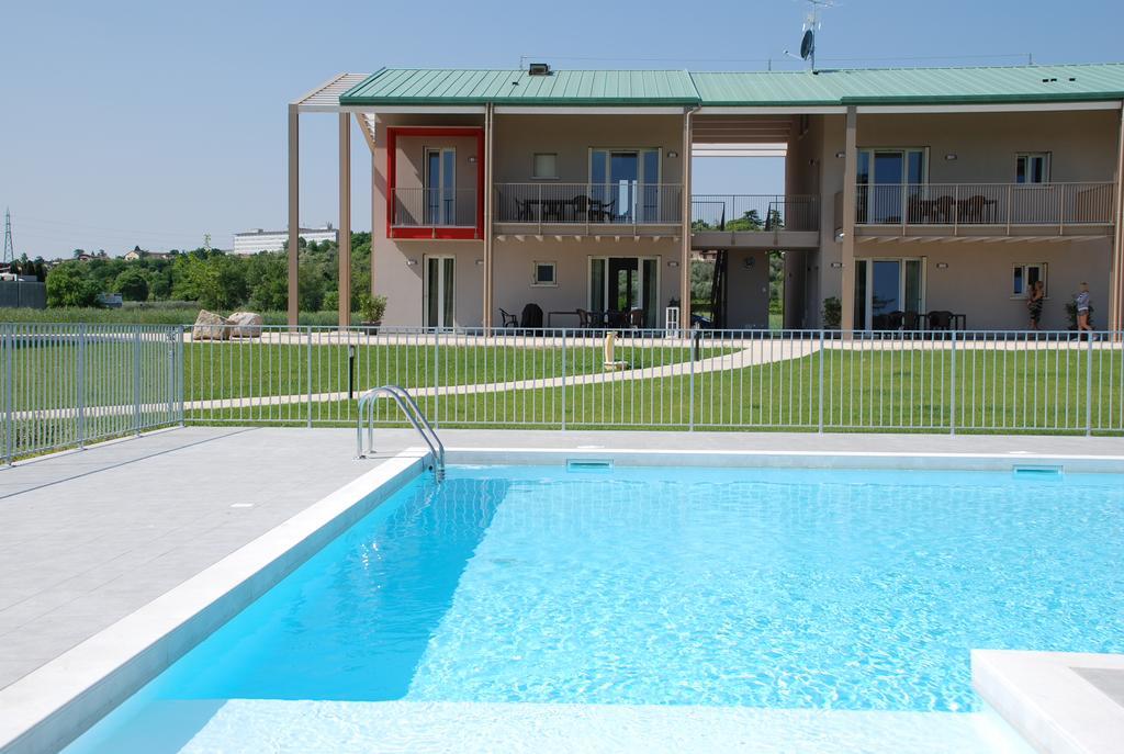 Villaggio Esmera 데센자노델가르다 외부 사진