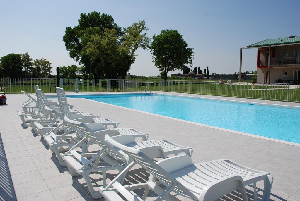 Villaggio Esmera 데센자노델가르다 외부 사진