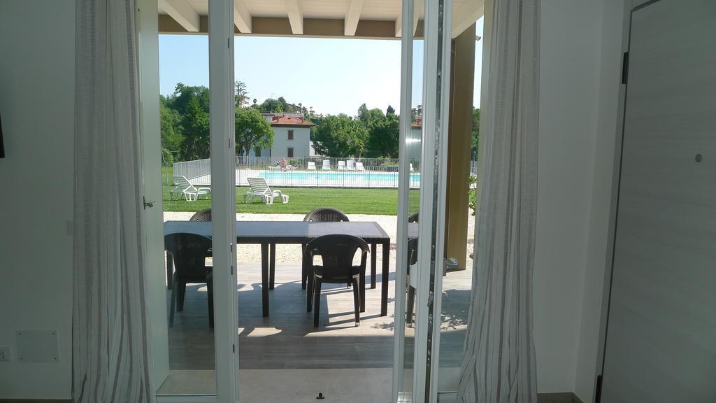 Villaggio Esmera 데센자노델가르다 외부 사진