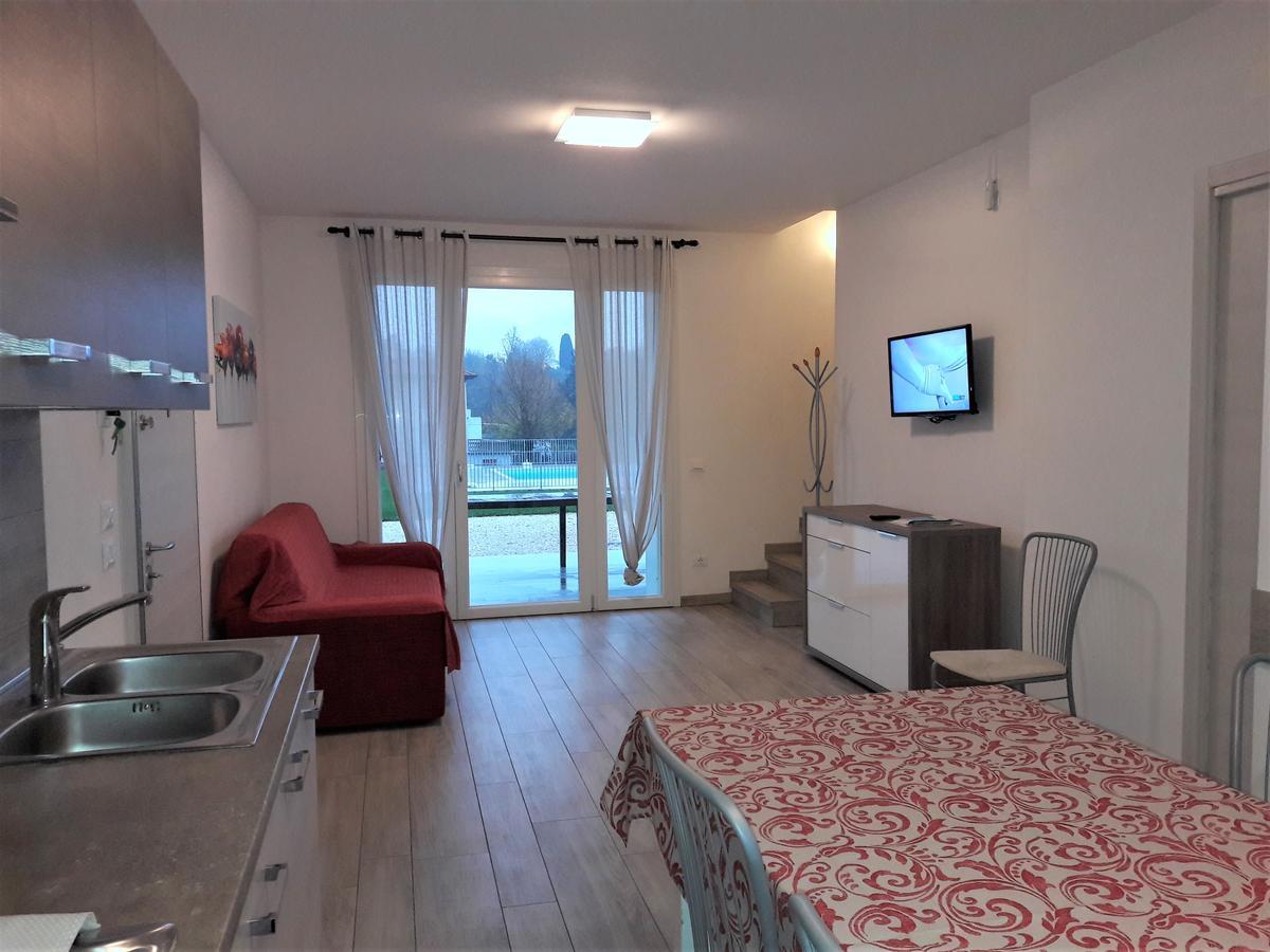 Villaggio Esmera 데센자노델가르다 외부 사진