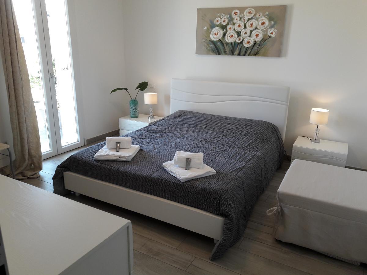 Villaggio Esmera 데센자노델가르다 외부 사진